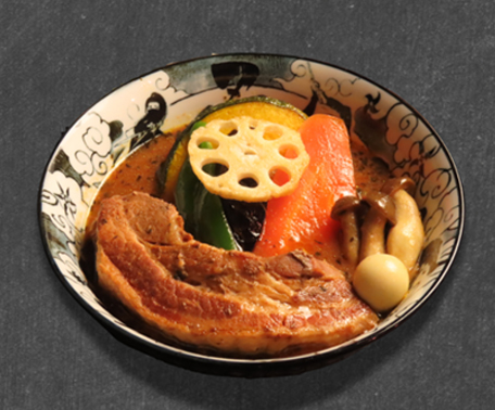 豚角煮＝薬膳スープカレー忍者